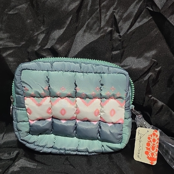 FP Movement Free People Quilted Puffer Pouch Green Glow Green Makeup Bag NEW - Picture 4 of 5